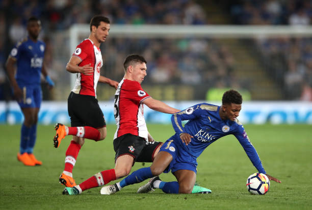 四场比赛中 四场比赛中