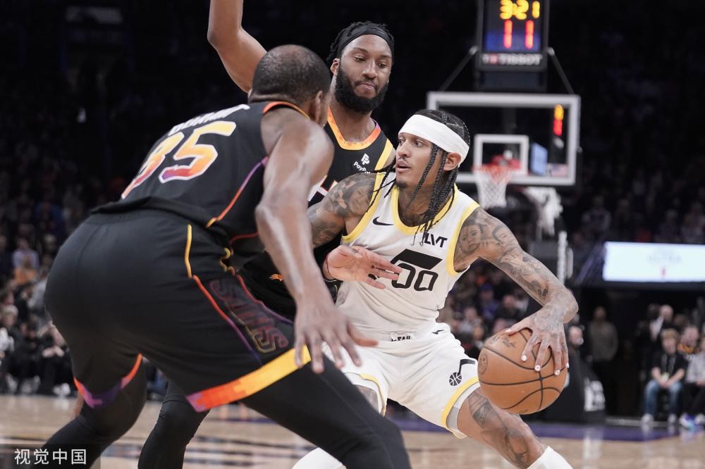 对一名处于 对一名处于