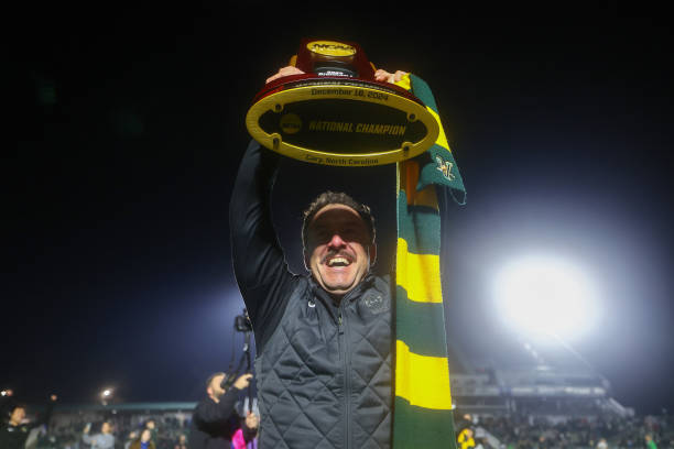 席期间表现 席期间表现